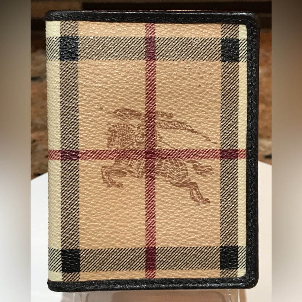 Burberry Nova Check Card/ID Holder 😍❤️ - Picture 4 of 17